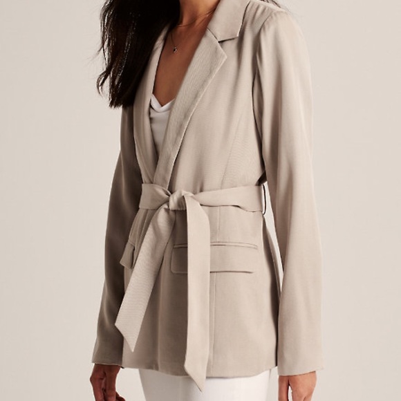 SOLD Abercrombie and Fitch blazer - Picture 4 of 7